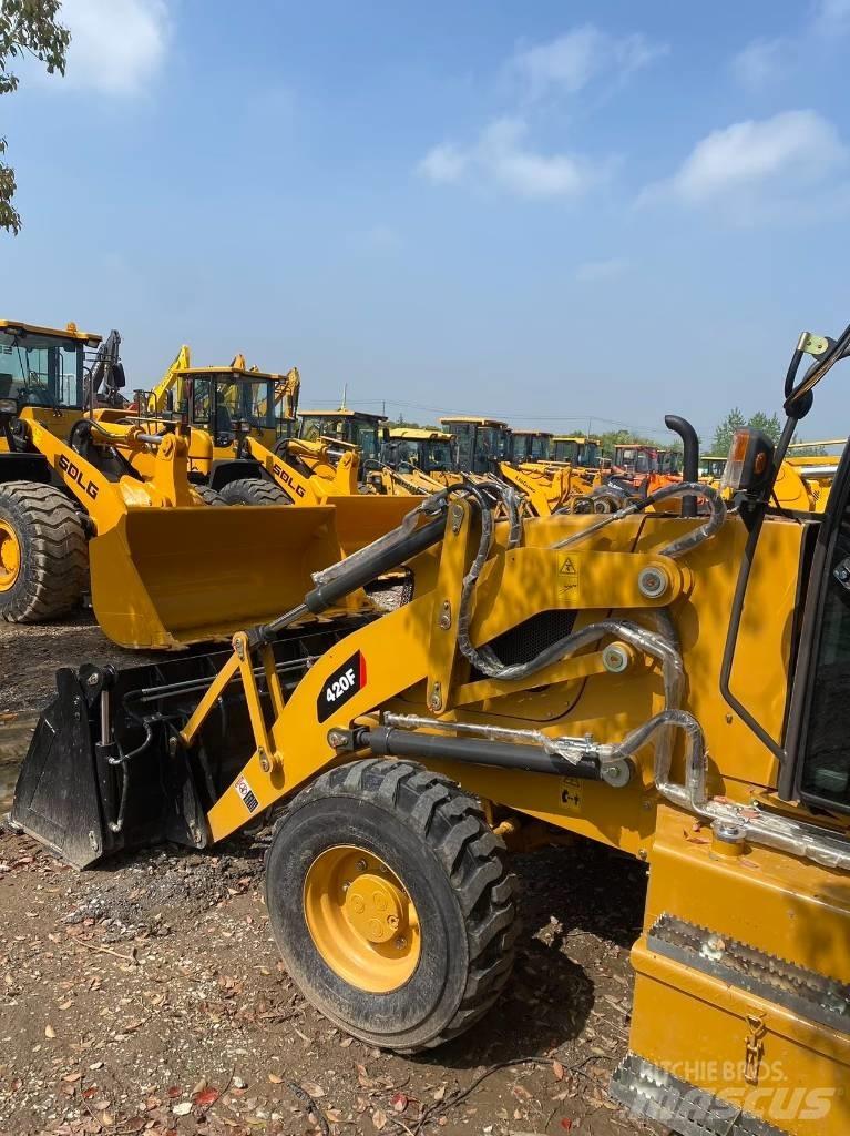 CAT 420 F 反鏟裝載機