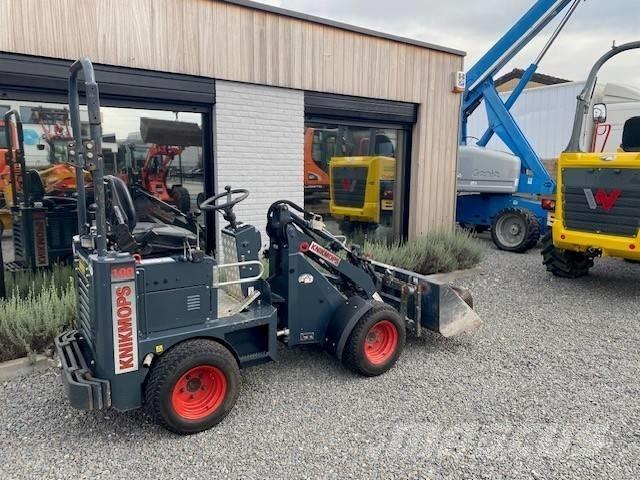 Knikmops KM 100 輪胎式裝載機