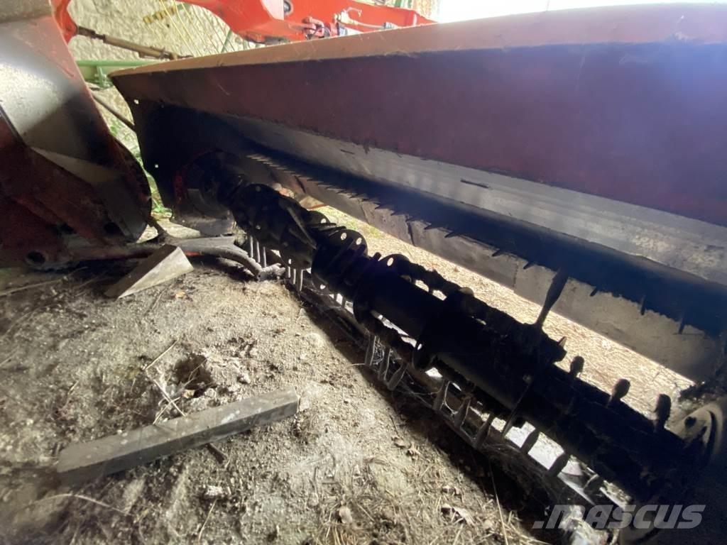 Kuhn FC303GL 裝載與牽引式割草機