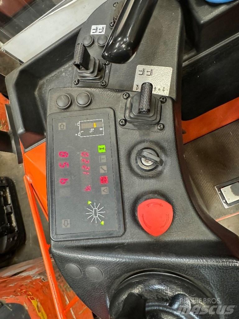 Toyota SSE135L 自走式堆積機