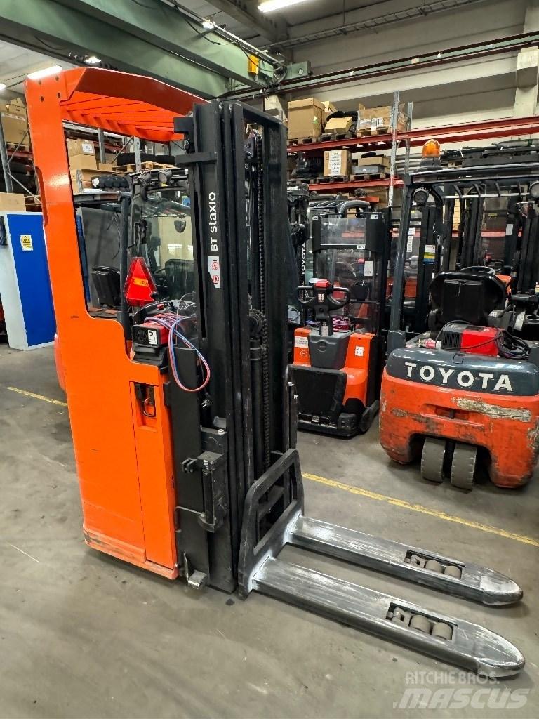 Toyota SSE135L 自走式堆積機