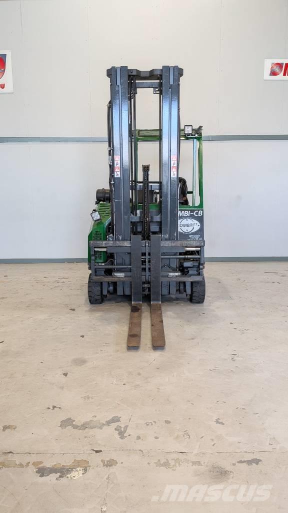 Combilift CB 3000 四向前伸式堆高機(叉車)