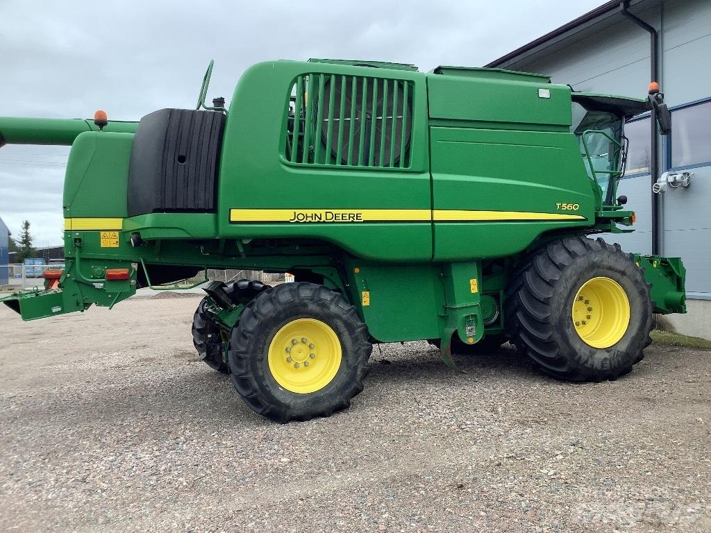 John Deere T560 聯合收穫機