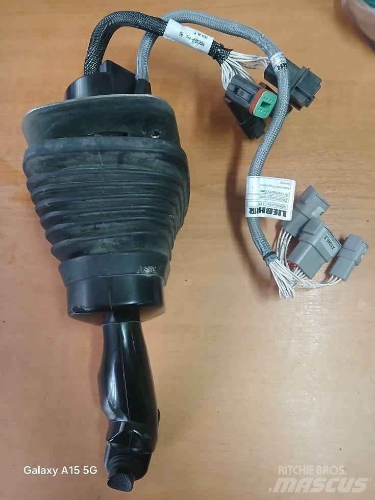 Liebherr parts 電子設備