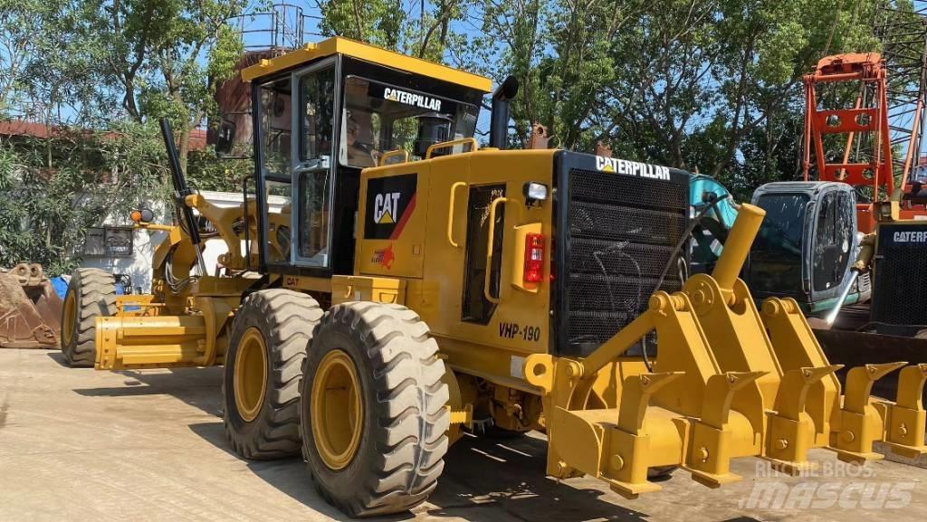 CAT 140 K 平土機
