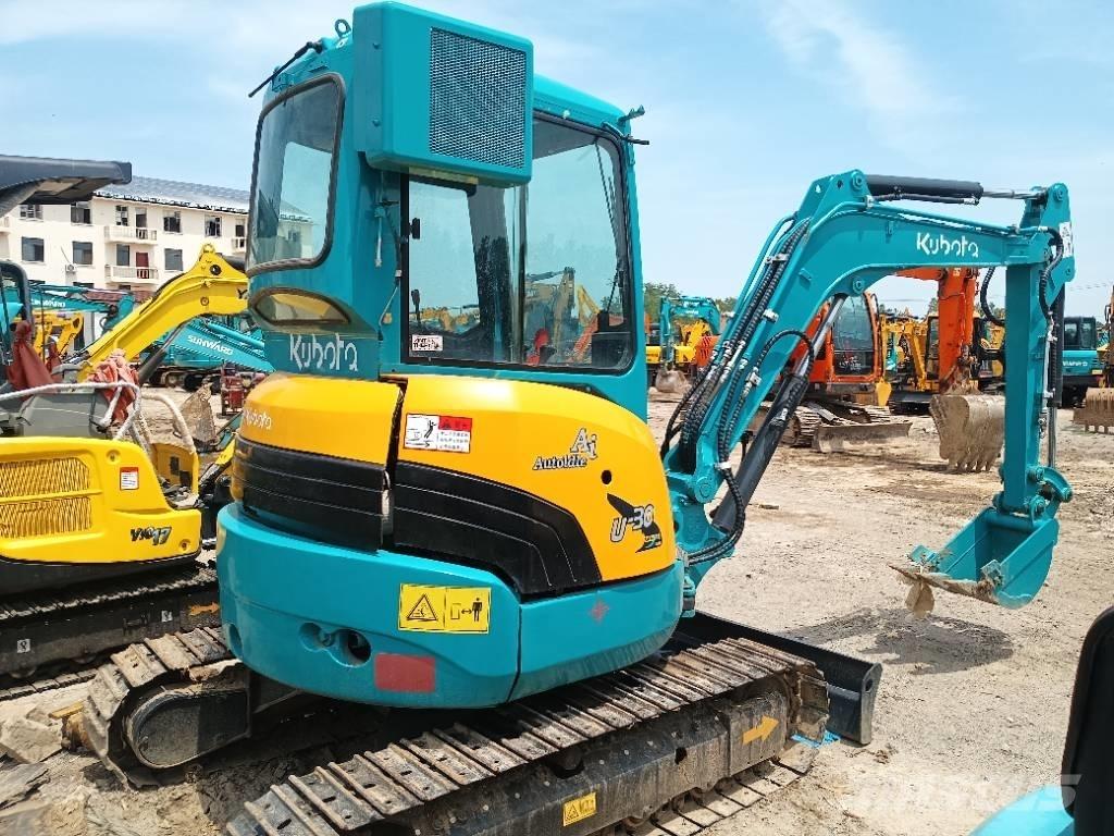 Kubota 30 小型挖土機/掘鑿機<7t(小型挖掘機)