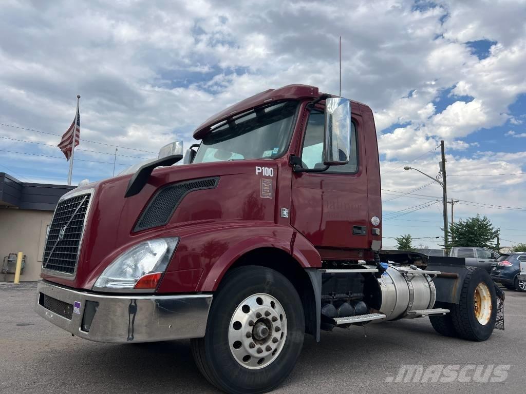 Volvo VNL 42 T300 曳引機組件
