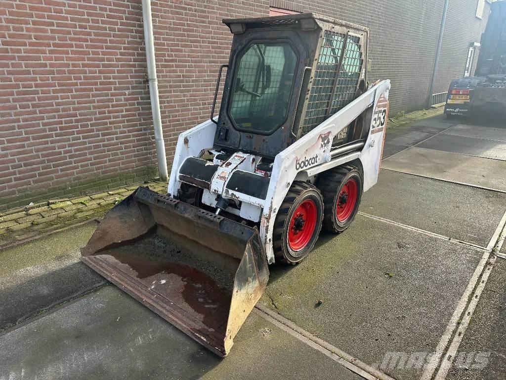 Bobcat 553 滑移轉向裝載機