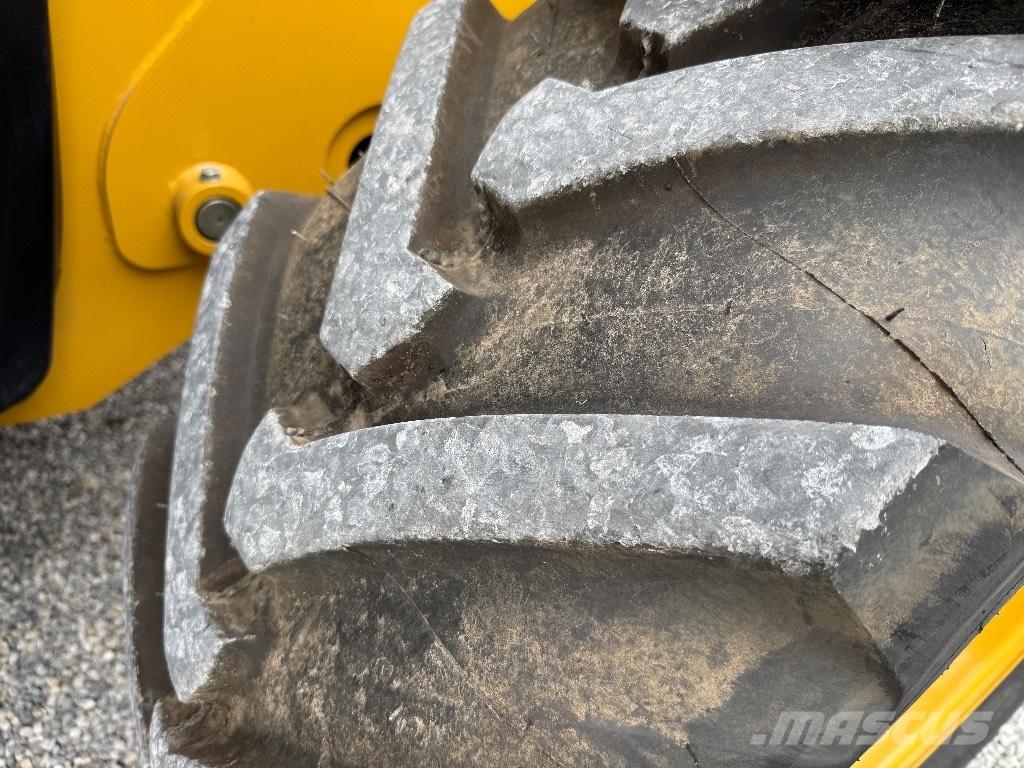 CAT TH 3510 D 伸縮臂操作車