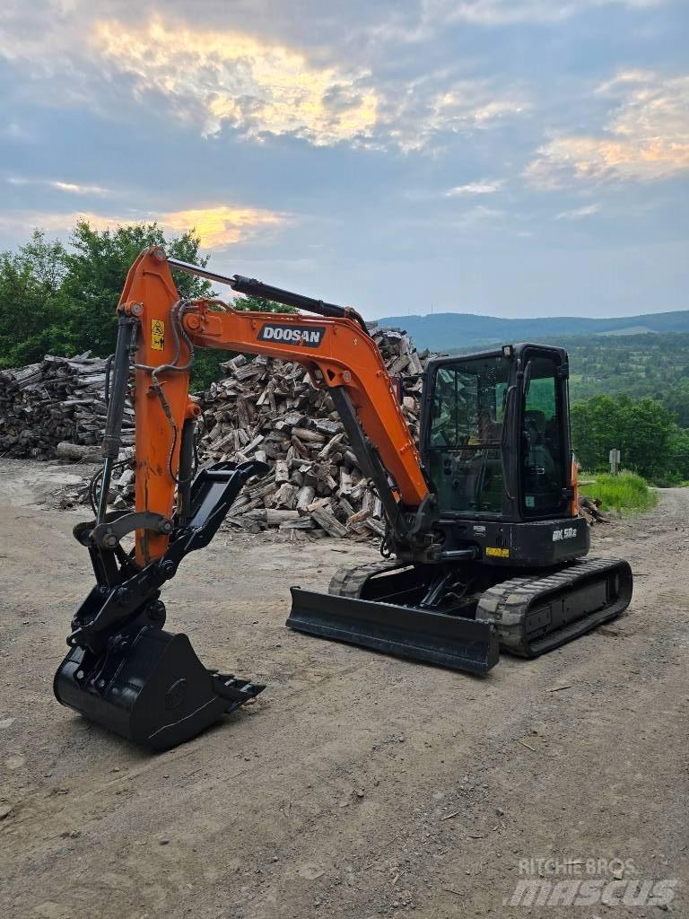 Doosan DX 50 Z 小型挖土機/掘鑿機<7t(小型挖掘機)