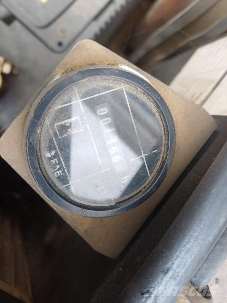 Bomag BW 120 AC-3 雙輪滾壓機