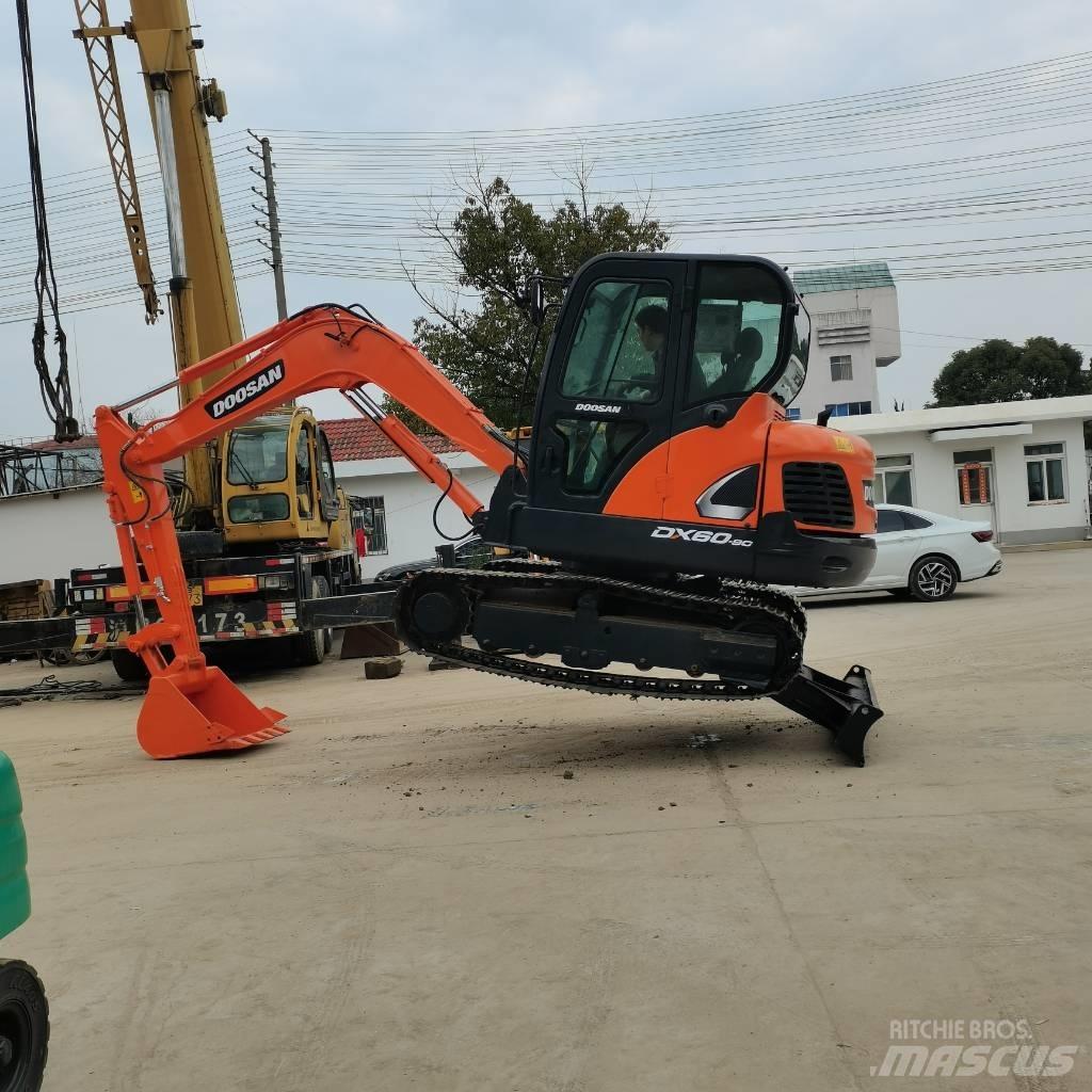Doosan DX 60 履帶式 挖土機/掘鑿機/挖掘機