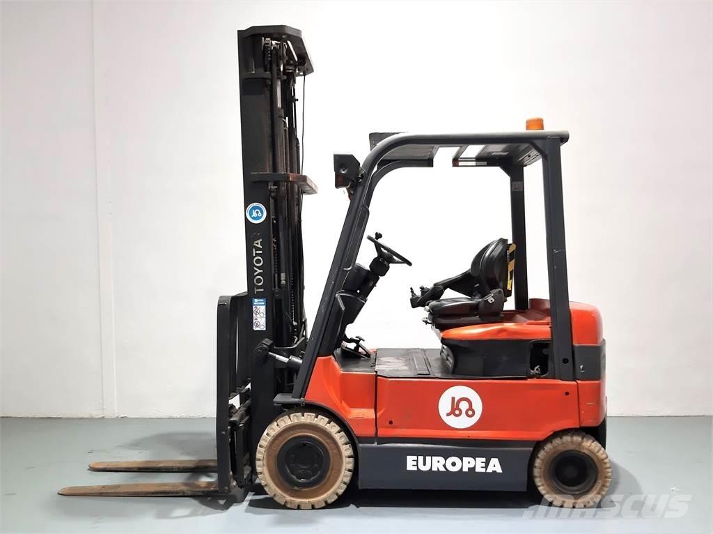 Toyota 7FBMF25 電動堆高機