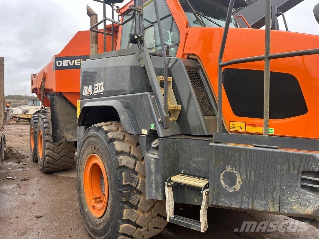 Doosan DA 30 鉸接式起吊車