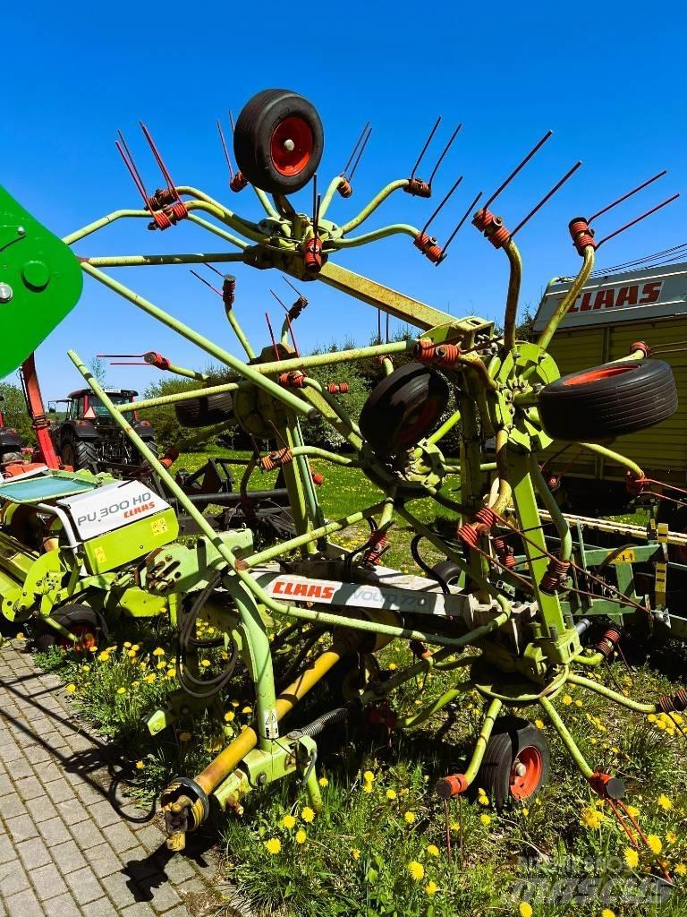 CLAAS Volto 770 耙與翻草機