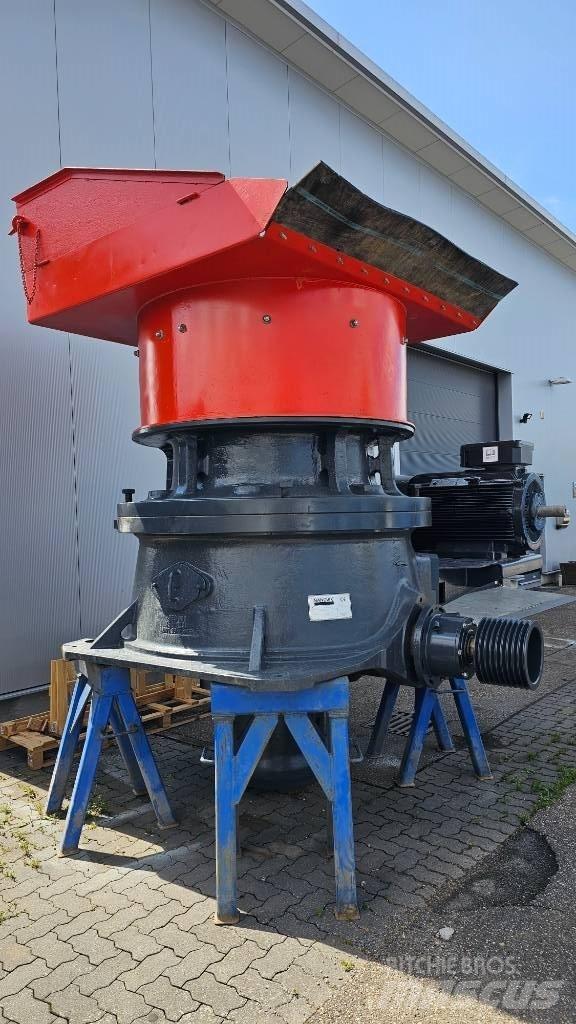 Sandvik CH 440 篩分機