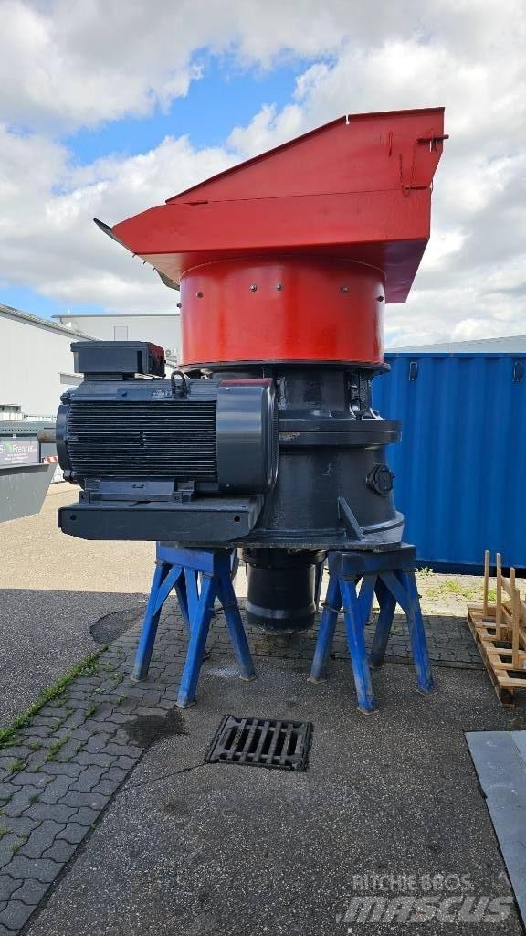 Sandvik CH 440 篩分機