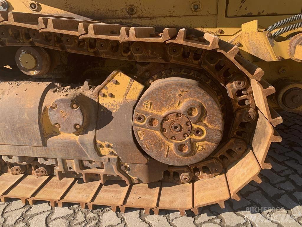 CAT 973 D 推土機