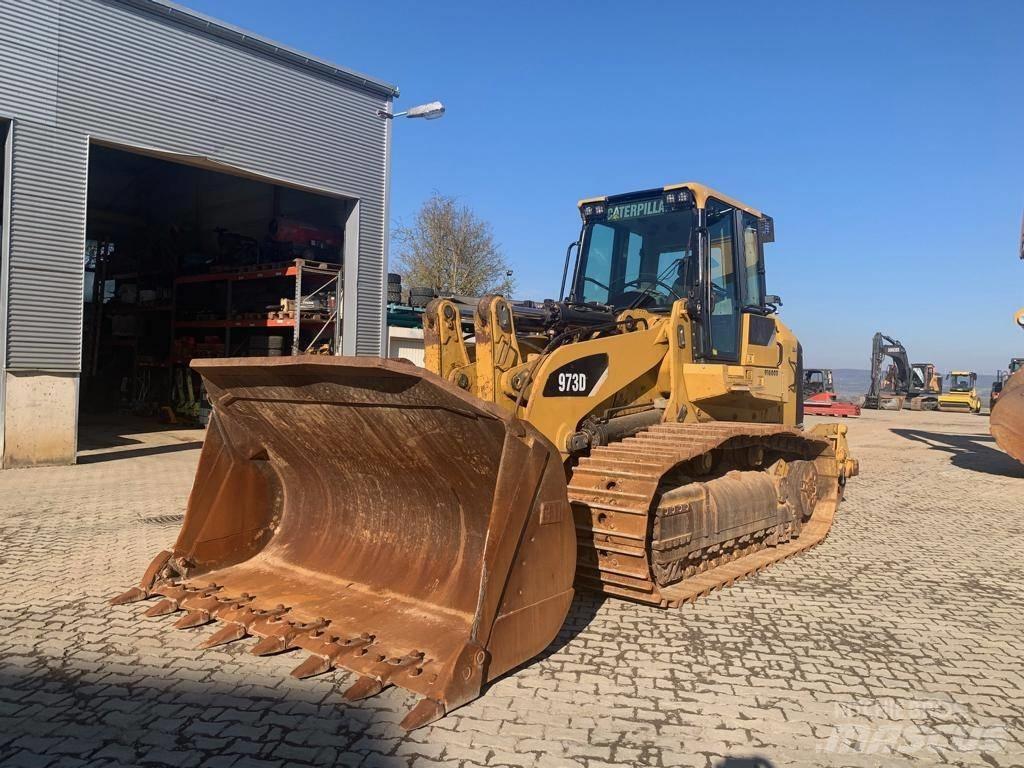 CAT 973 D 推土機