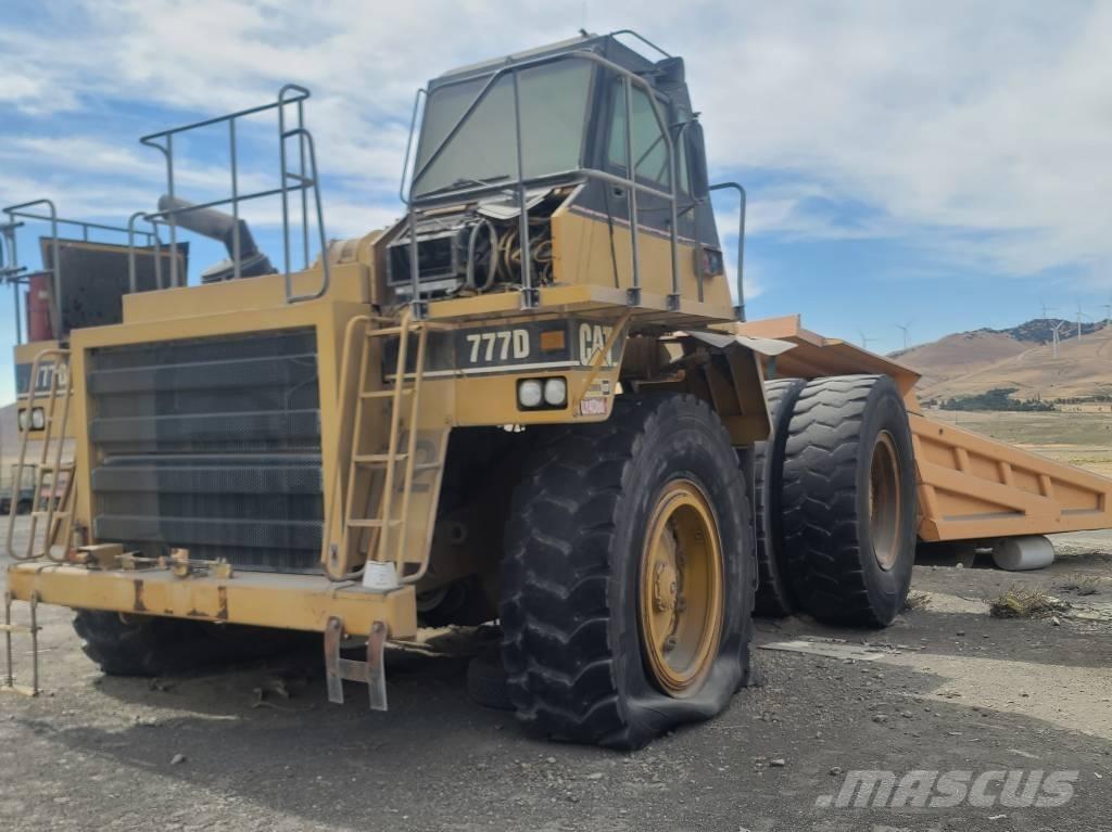 CAT 777 D 鉸接式起吊車