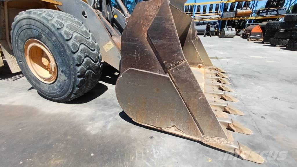Volvo L 180 F 輪胎式裝載機