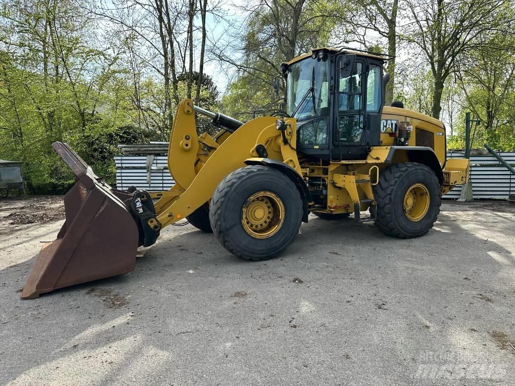 CAT 938M 輪胎式裝載機