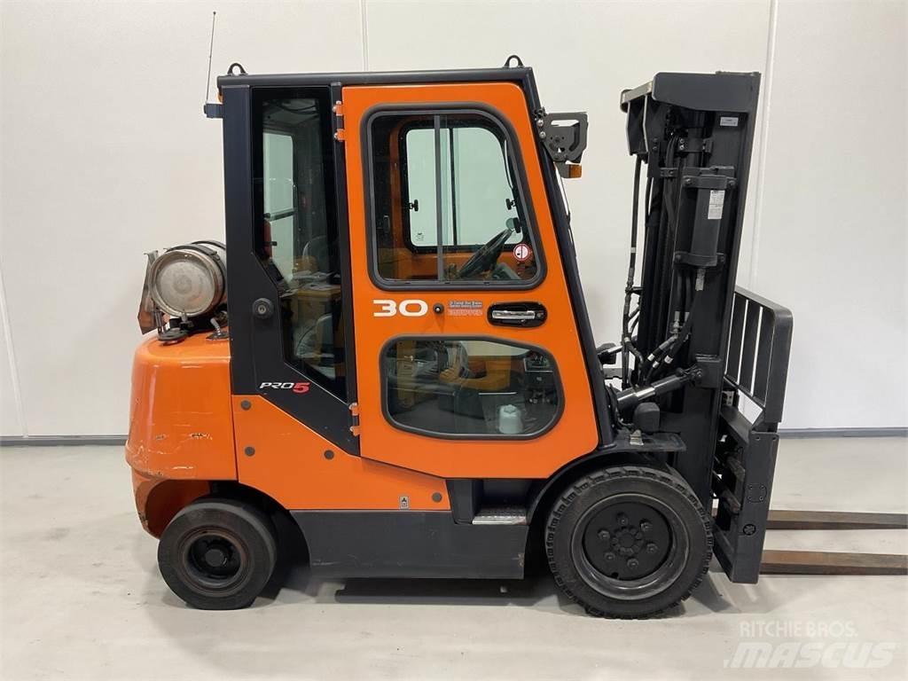 Doosan G30E-5 液化石油氣LPG卡車