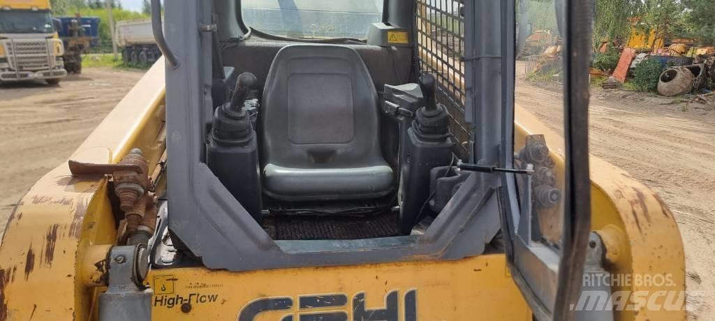 Gehl R 260 滑移轉向裝載機