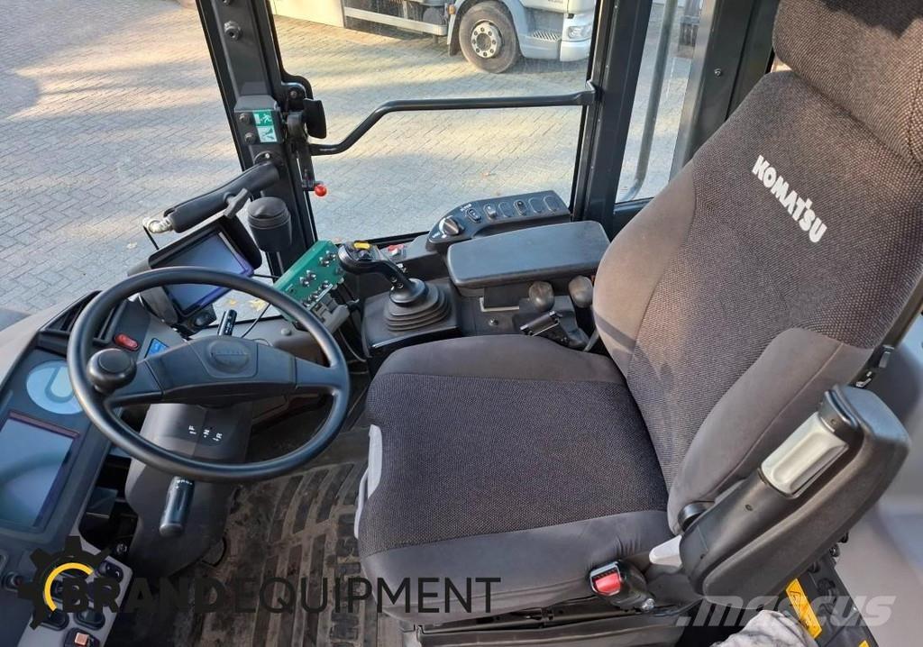 Komatsu WA270-7 輪胎式裝載機