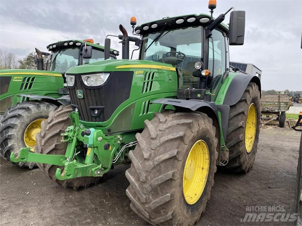 John Deere 6215R 曳引機