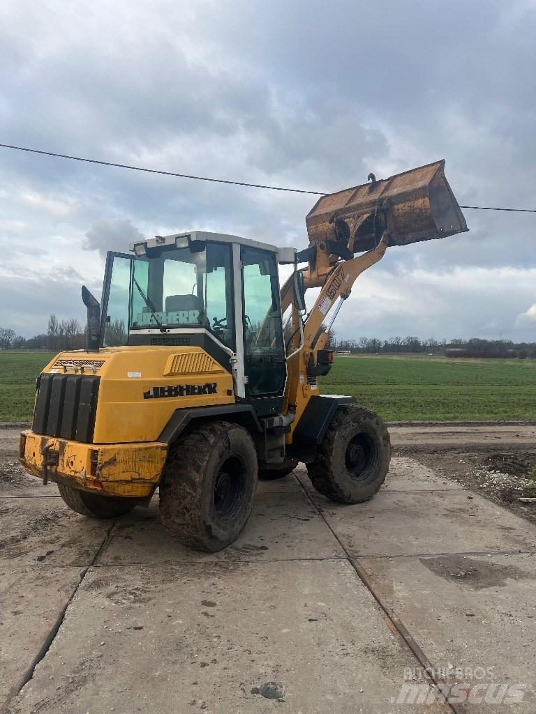 Liebherr 507 輪胎式裝載機
