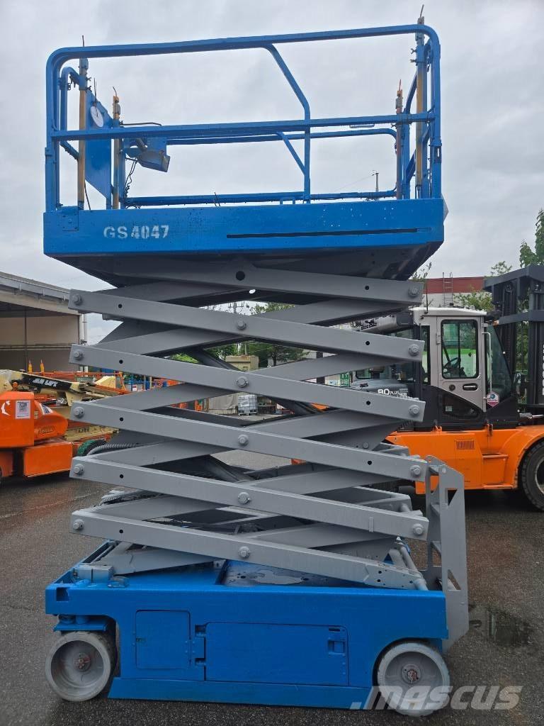 Genie GS 4047 剪式升降機