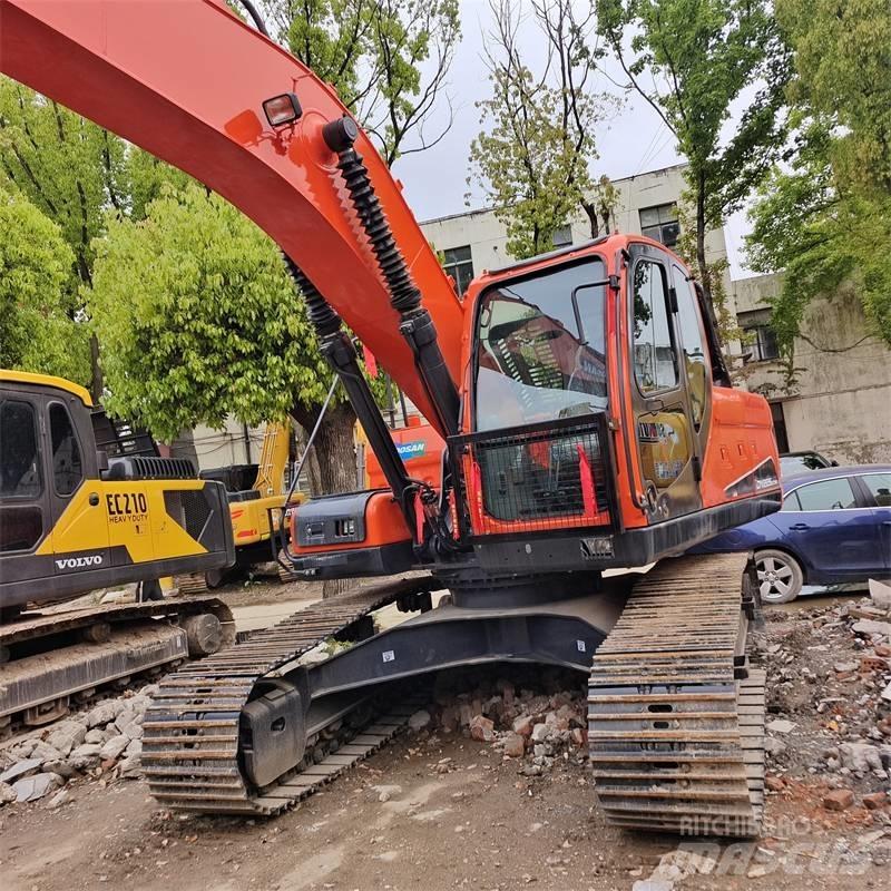 Doosan 225 LC 履帶式 挖土機/掘鑿機/挖掘機