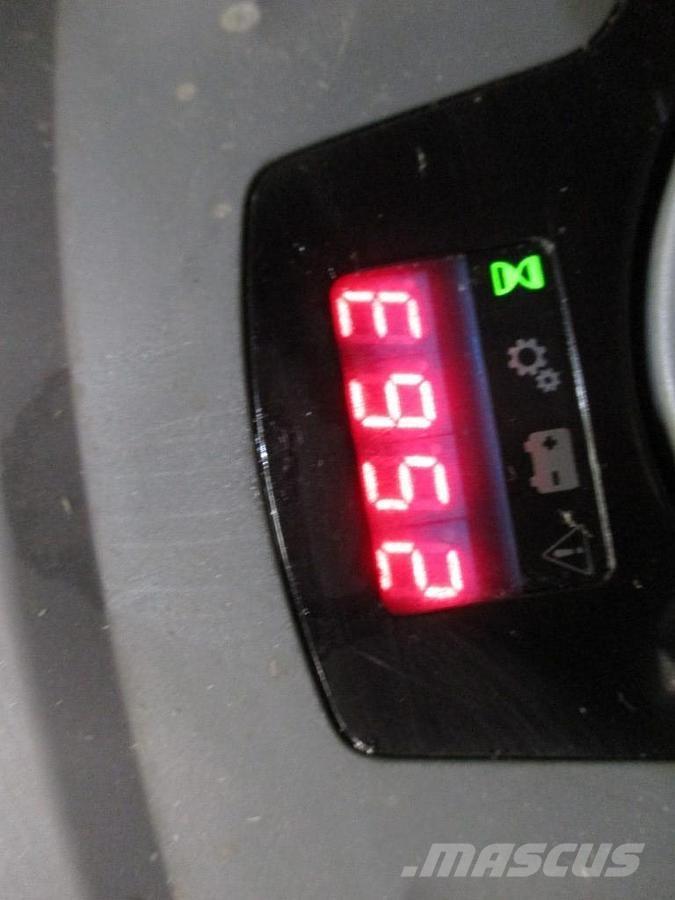 Toyota SPE120 平台型低架升降機