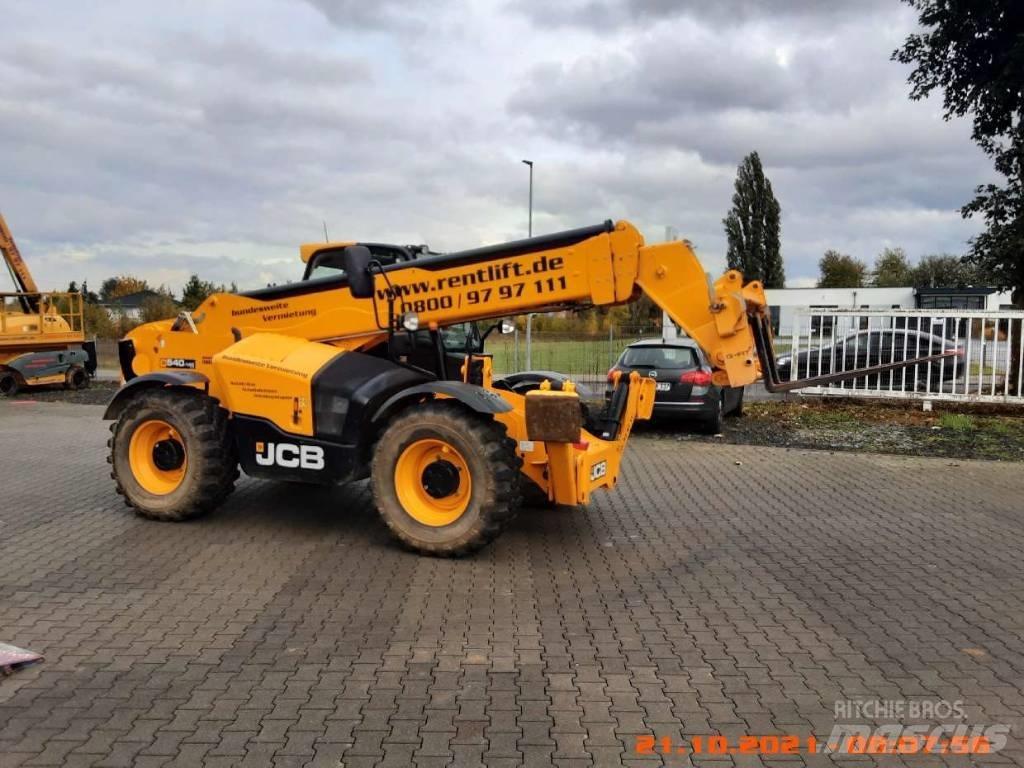 JCB 540-140 伸縮臂操作車