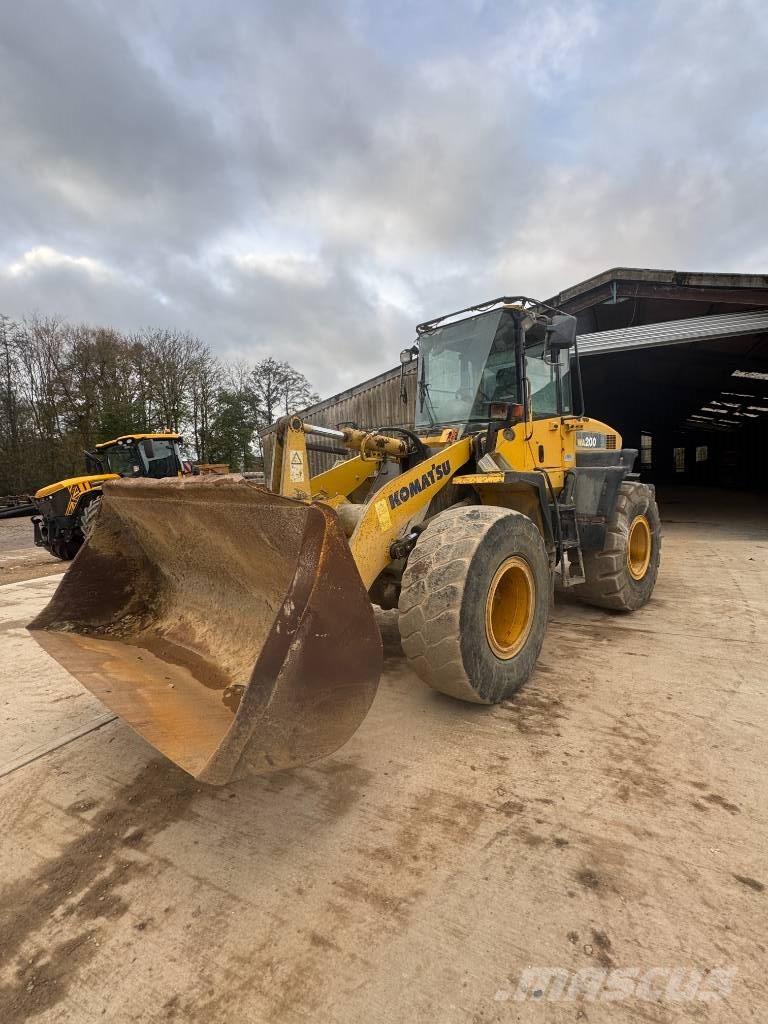 Komatsu WA 200-5 輪胎式裝載機