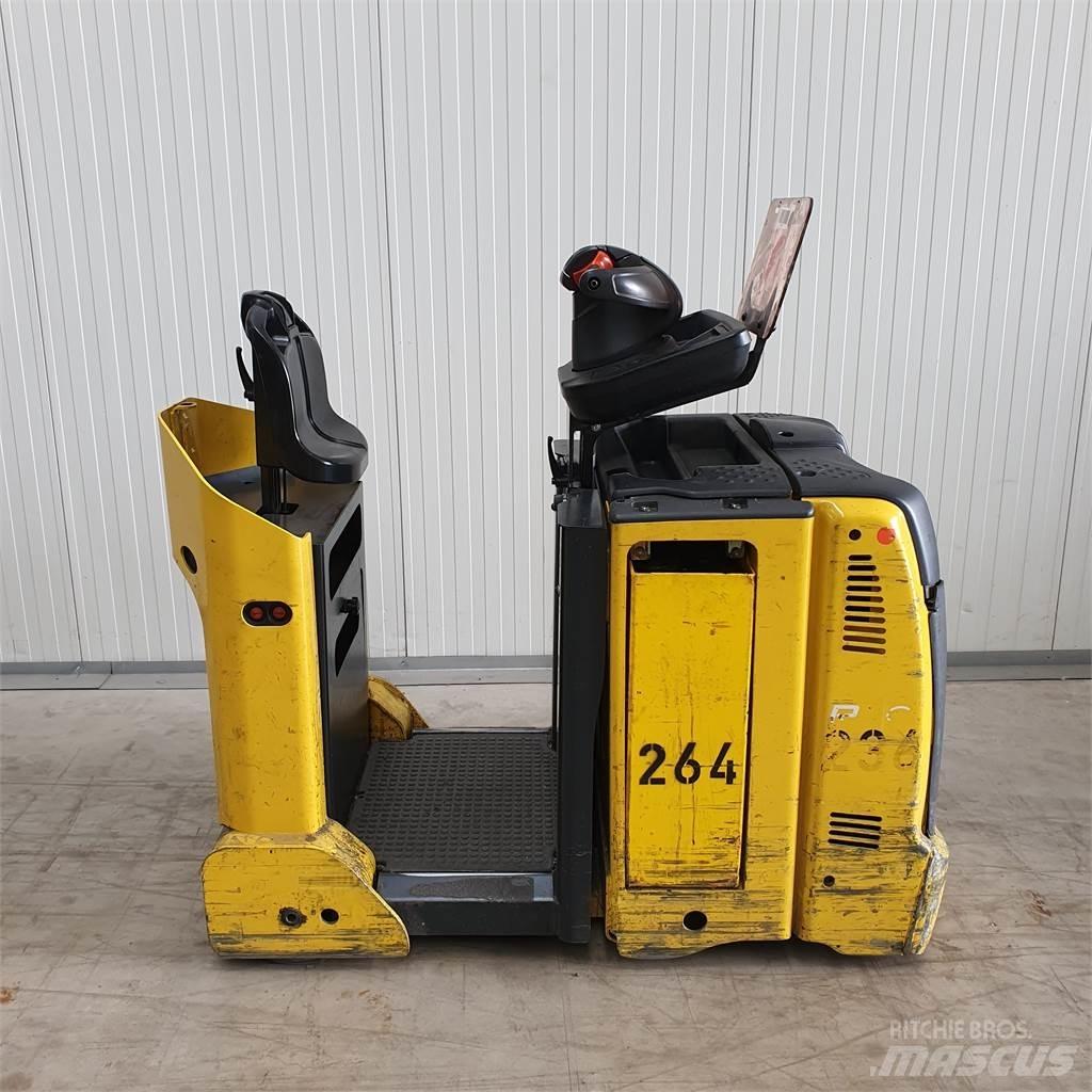 Linde P30C 牽引車