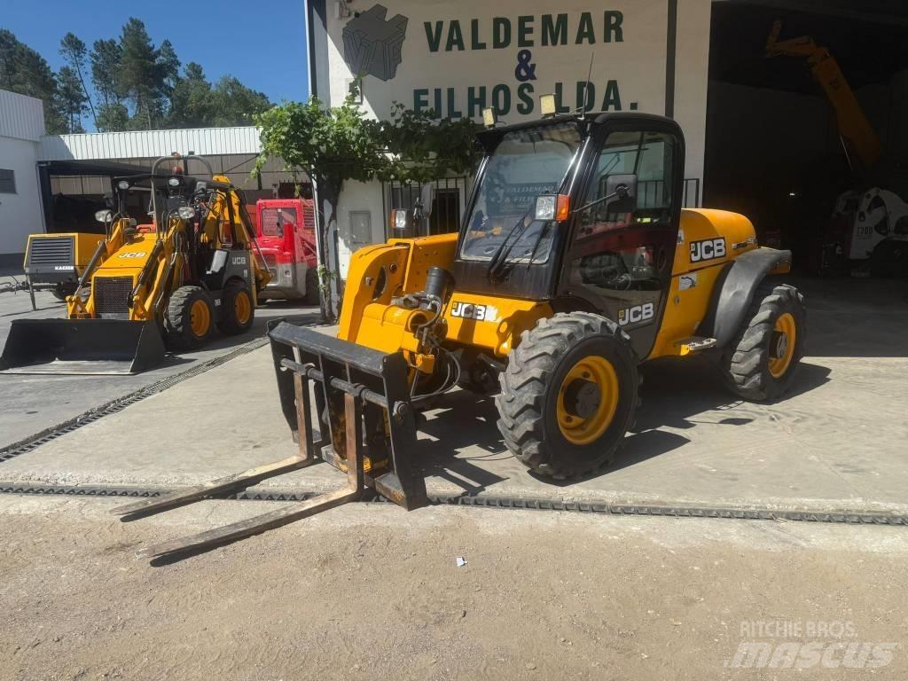 JCB 527-55 農業用伸縮臂裝載機