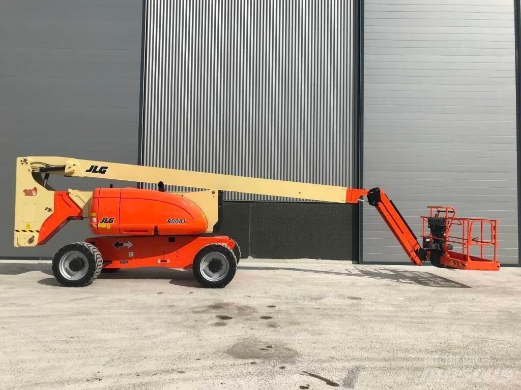 JLG 800 AJ 曲臂高空作業車
