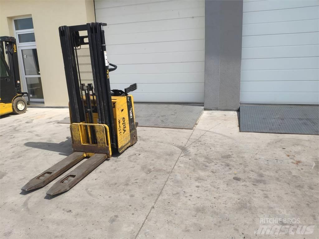 Yale MS15X IL 行走控制式堆積機