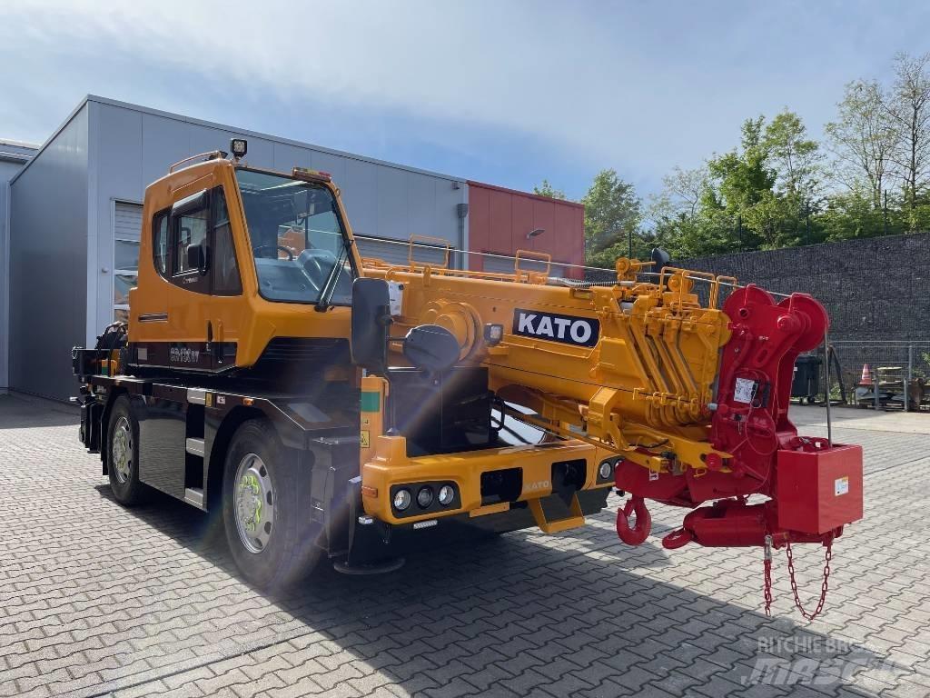 Kato CR-130Rv 全路面起重機/吊車