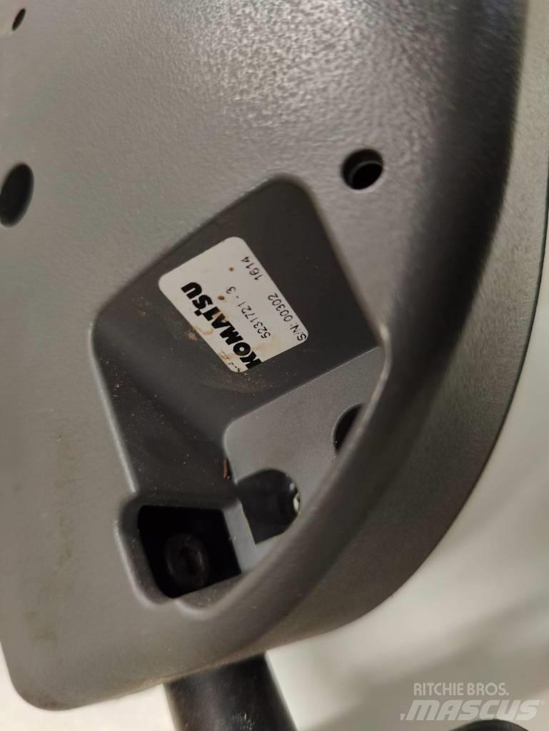 Komatsu Joysticks 電子設備