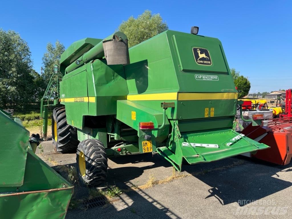 John Deere 2256 聯合收穫機