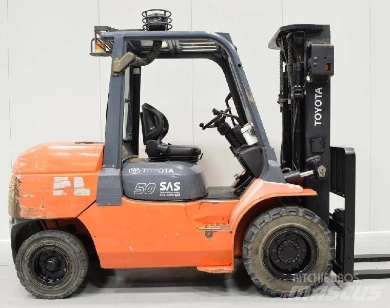 Toyota 7 FD 45 柴油卡車