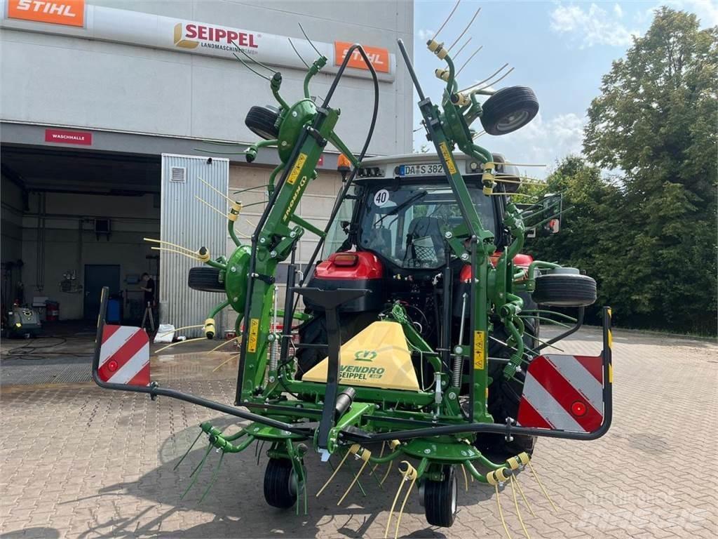 Krone VENDRO 680 耙與翻草機