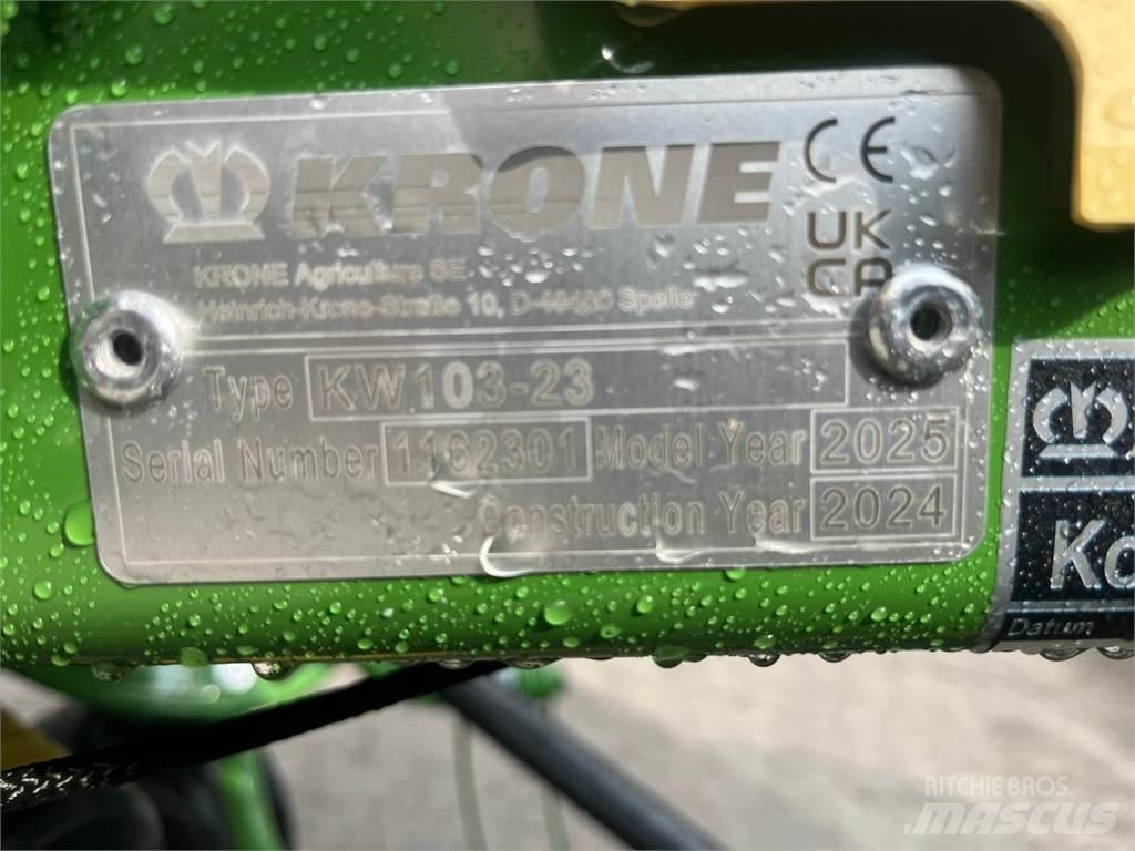 Krone VENDRO 680 耙與翻草機