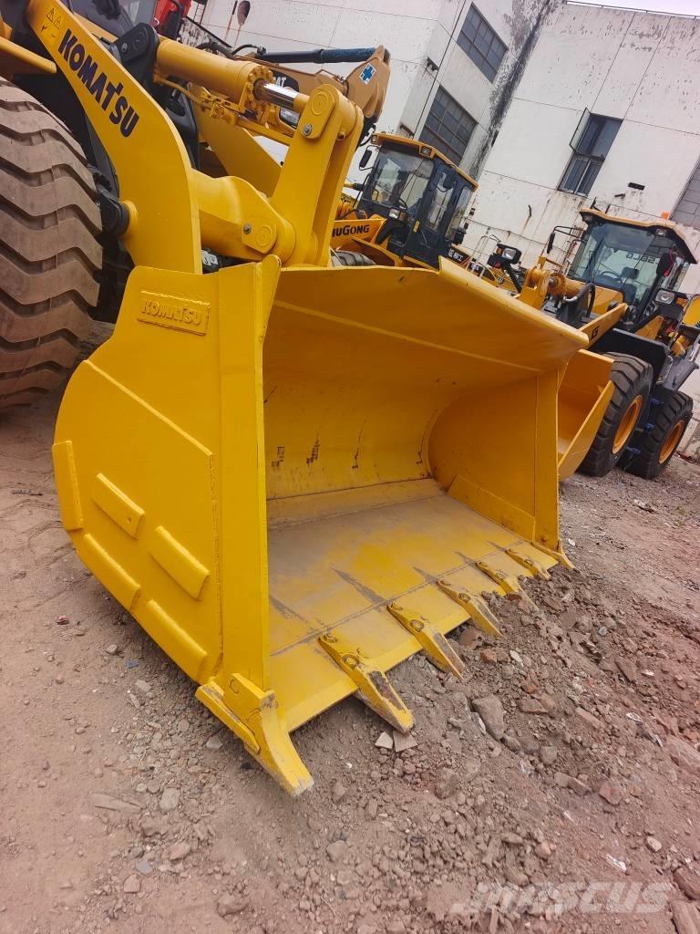 Komatsu WA 380 輪胎式裝載機