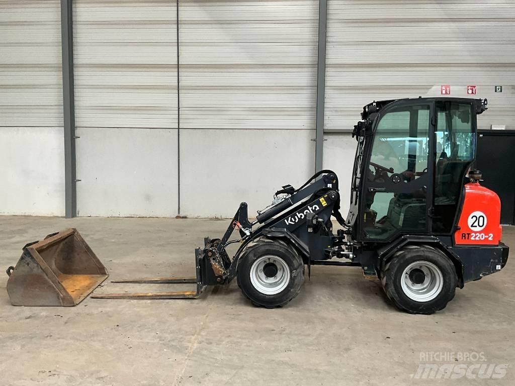 Kubota RT 220-2 輪胎式裝載機