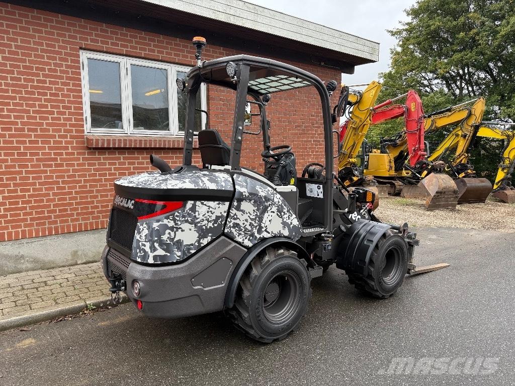 Mecalac MCL 6+ 小型裝載機