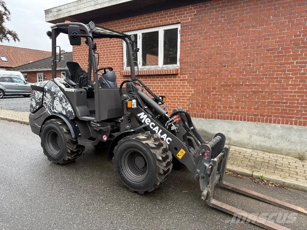 Mecalac MCL 6+ 小型裝載機
